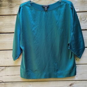 White House Black Silk Stretch Top 😍